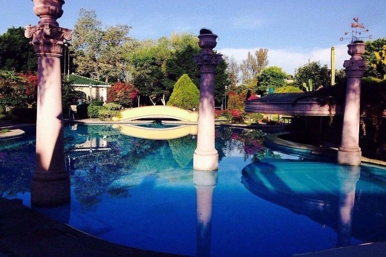 Gran Hotel Hacienda De La Noria Aguascalientes Exterior foto The pool at the center of the resort