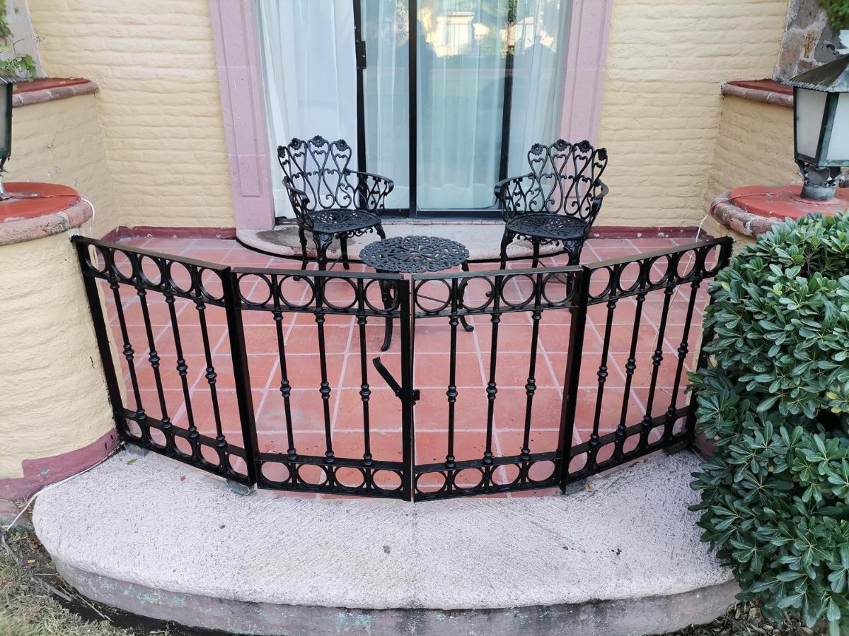 Gran Hotel Hacienda De La Noria Aguascalientes Exterior foto A wrought iron balcony
